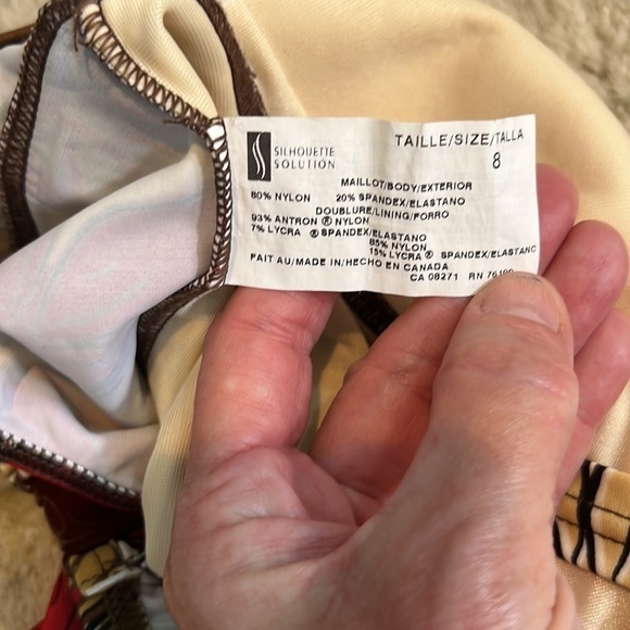 ⭐️Silhouette Solutions,What a Gorgeous Suit, Strapless, Secure Back Strap,Size 8 - Picture 8 of 9